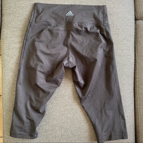 Adidas Cropped Black Leggings - Picture 3 of 4